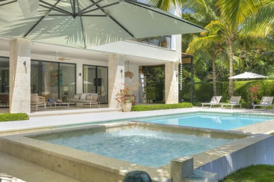 Hacienda A91 - Elegant Tropical Retreat