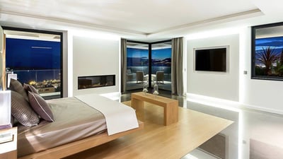 Luxury Villa Photo #29