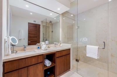 Luxury Villa Photo #23