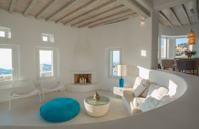 Luxury Villa Photo #11