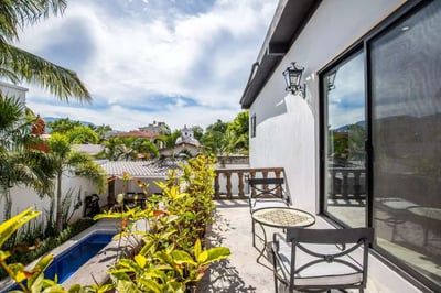 Luxury Villa Photo #15