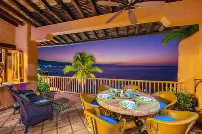 Luxury Villa Photo #16