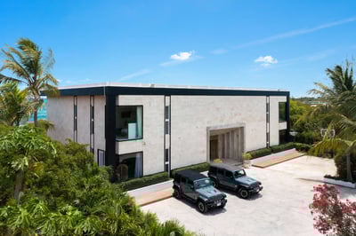 Luxury Villa Photo #45
