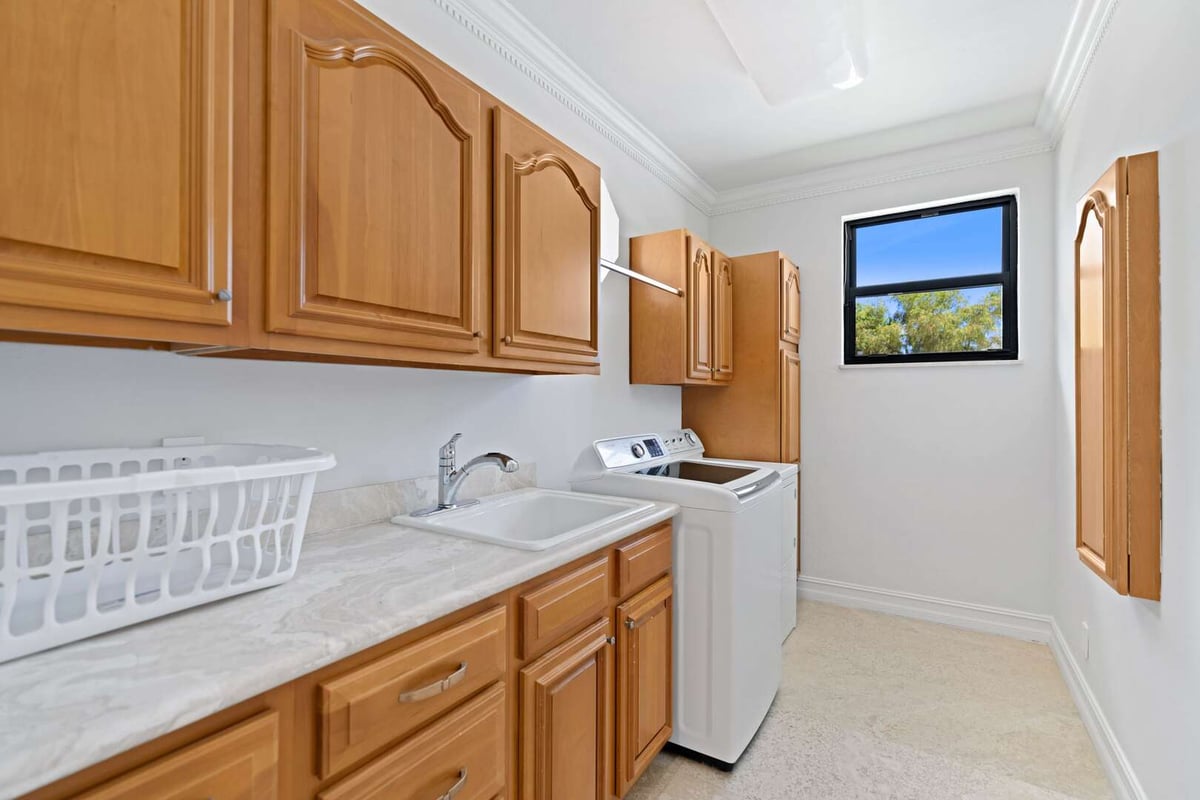 168 Fiesta Way apartment rental - 21