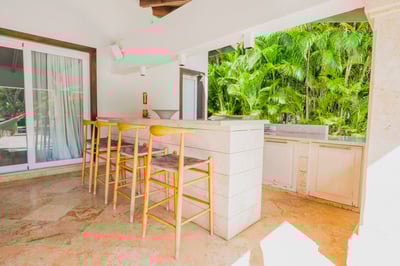 Luxury Villa Photo #14