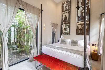 Luxury Villa Photo #26