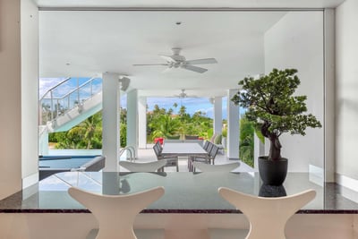 Luxury Villa Photo #14