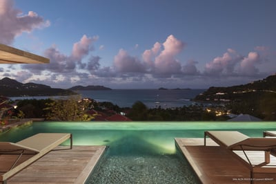 Luxury Villa Photo #6