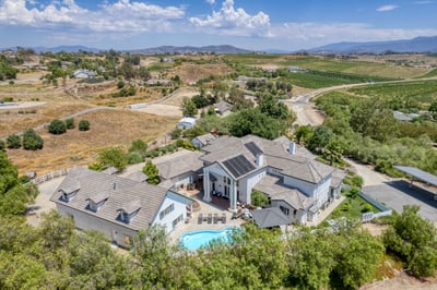 Luxury Villa Photo #10