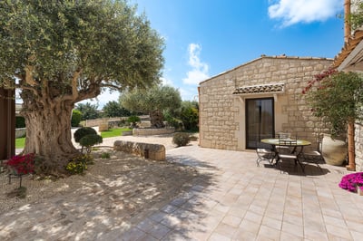 Luxury Villa Photo #82