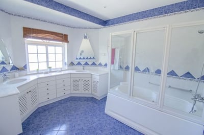 Luxury Villa Photo #21