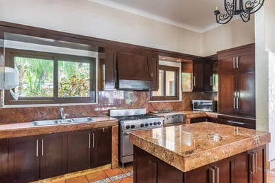 Luxury Villa Photo #17