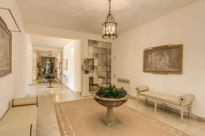 Luxury Villa Photo #28