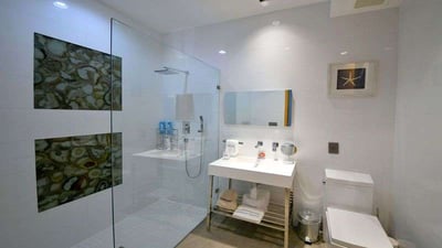 Luxury Villa Photo #43
