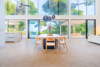 Luxury Villa Photo #16