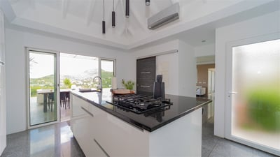 Luxury Villa Photo #21
