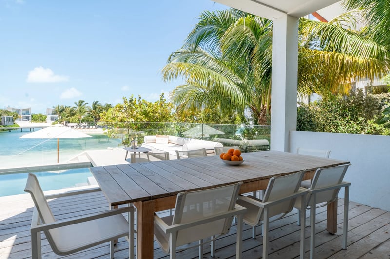 6 Bedroom Lagoon Villa