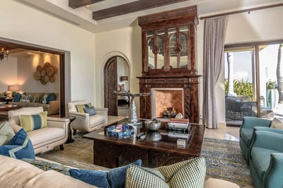 Luxury Villa Photo #24