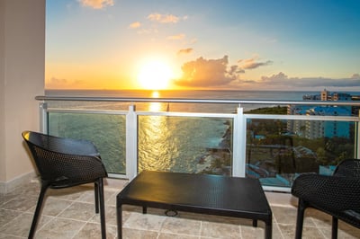 Luxury Villa Photo #3