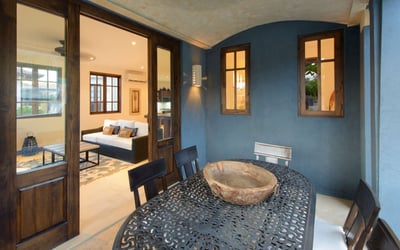 Luxury Villa Photo #3