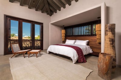 Luxury Villa Photo #47