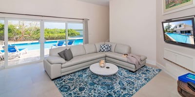 Luxury Villa Photo #13