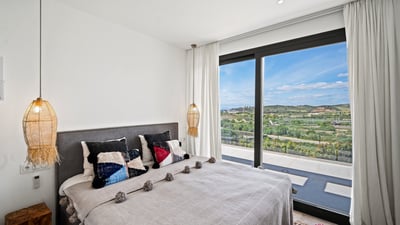 Luxury Villa Photo #11