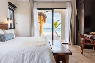Luxury Villa Photo #40