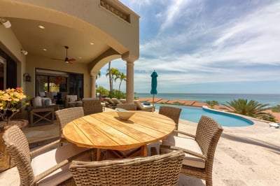 Luxury Villa Photo #9