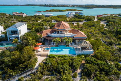 Luxury Villa Photo #3