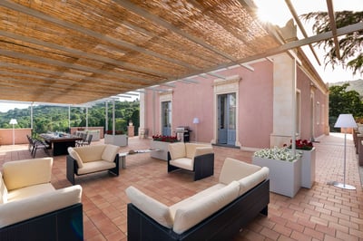 Luxury Villa Photo #14