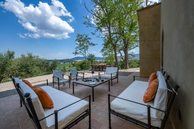 Luxury Villa Photo #4