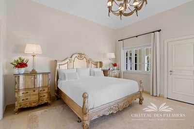 Luxury Villa Photo #34