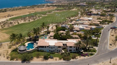 Luxury Villa Photo #43
