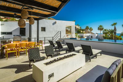 Luxury Villa Photo #18