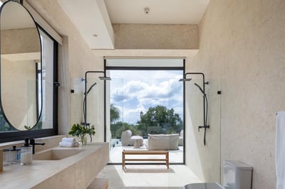 Luxury Villa Photo #24