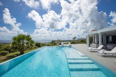 Luxury Villa Photo #5