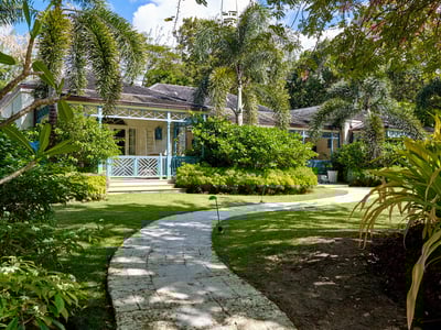 Luxury Villa Photo #6