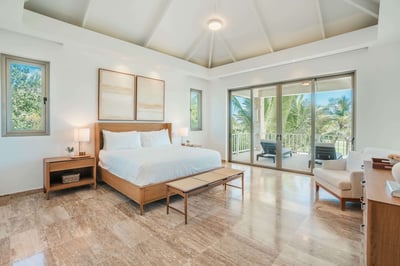 Luxury Villa Photo #29