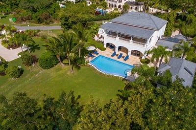 Luxury Villa Photo #3