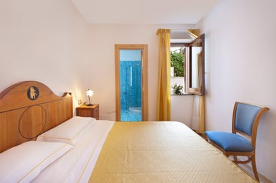 Luxury Villa Photo #17