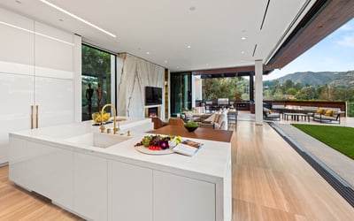 Luxury Villa Photo #17