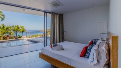 Luxury Villa Photo #31