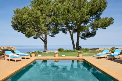 Luxury Villa Photo #3