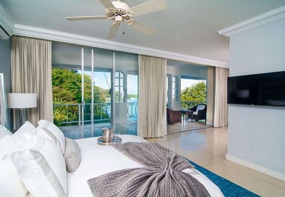 Luxury Villa Photo #28