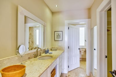 Luxury Villa Photo #25