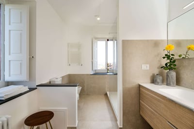 Luxury Villa Photo #23