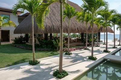 Luxury Villa Photo #23