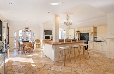 Luxury Villa Photo #21