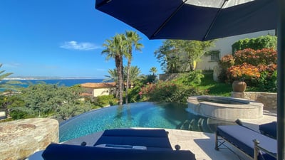 Luxury Villa Photo #5